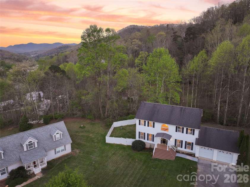 15 Kylie Grace Lane, Candler, NC 28715.  MLS# CAR4368164, YatesRealty ID 11817. 
