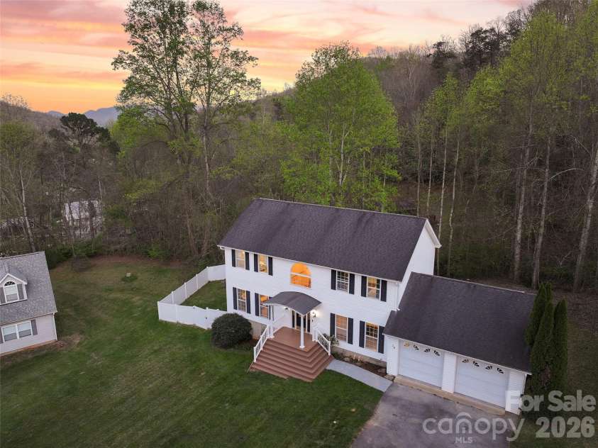 15 Kylie Grace Lane, Candler, NC 28715.  MLS# CAR4368164, YatesRealty ID 11817. 