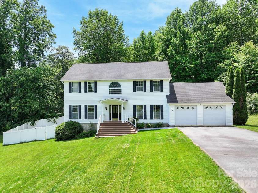 15 Kylie Grace Lane, Candler, NC 28715.  MLS# CAR4368164, YatesRealty ID 11817. 