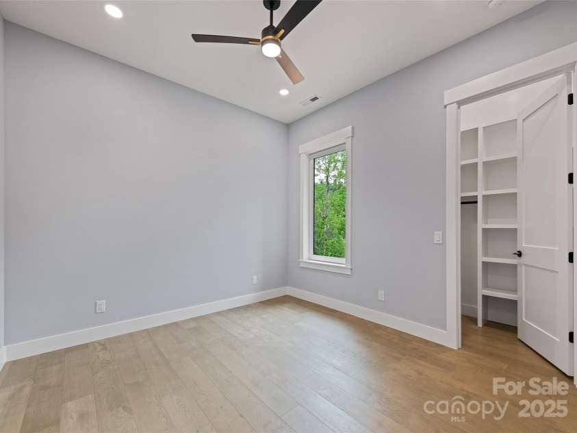 27 George Allen Ridge, Arden, NC 28704.  MLS# CAR4241501, YatesRealty ID 11818. 