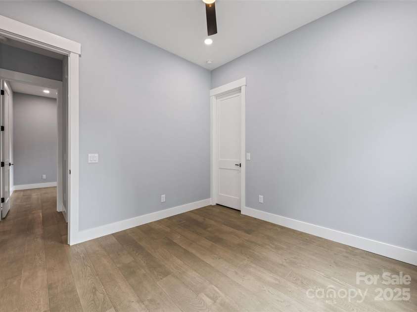 27 George Allen Ridge, Arden, NC 28704.  MLS# CAR4241501, YatesRealty ID 11818. 
