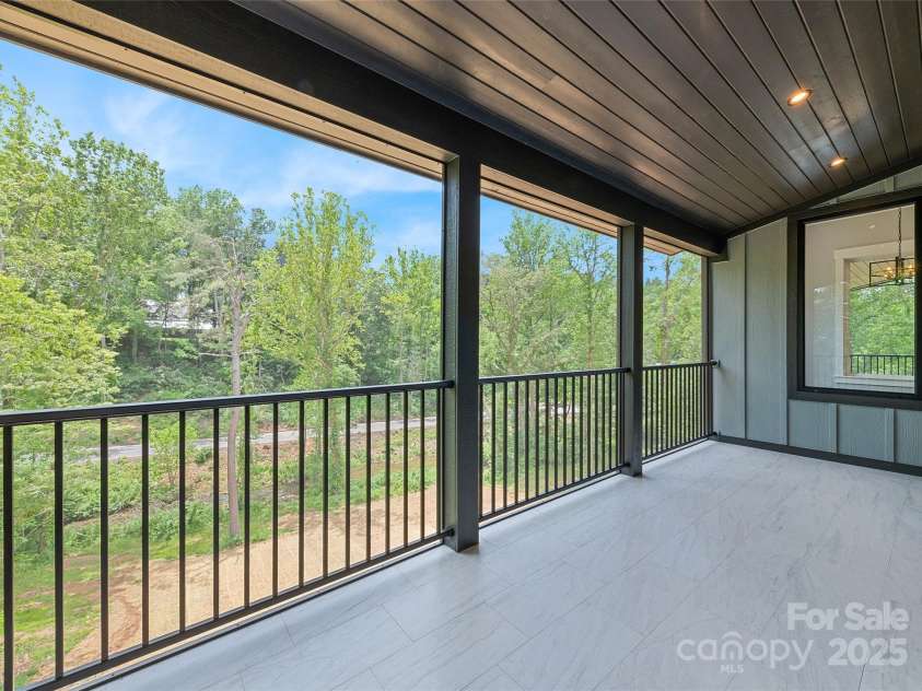 27 George Allen Ridge, Arden, NC 28704.  MLS# CAR4241501, YatesRealty ID 11818. 