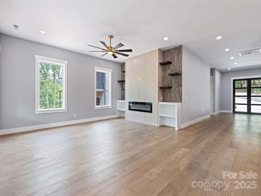 27 George Allen Ridge, Arden, NC 28704.  MLS# CAR4241501, YatesRealty ID 11818. 
