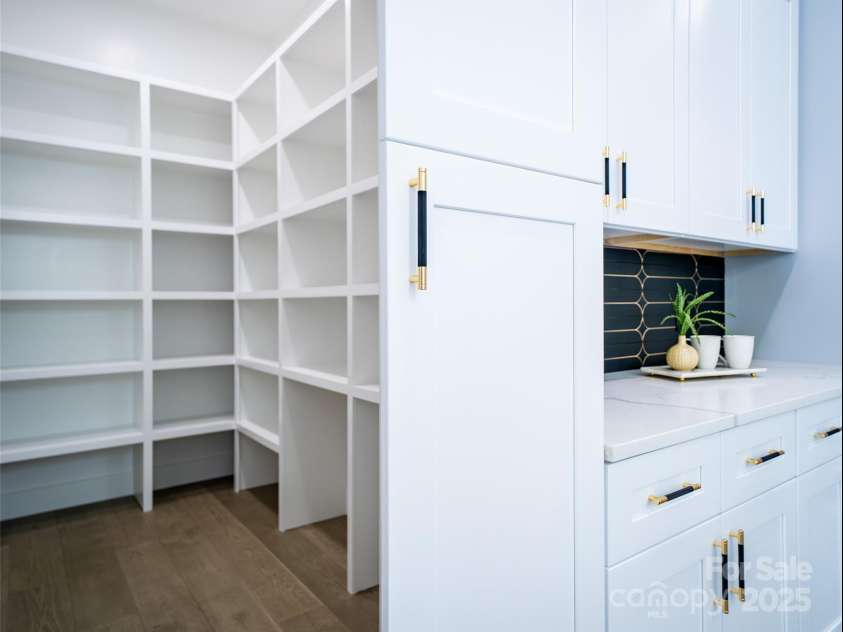 27 George Allen Ridge, Arden, NC 28704.  MLS# CAR4301850, YatesRealty ID 11818. 