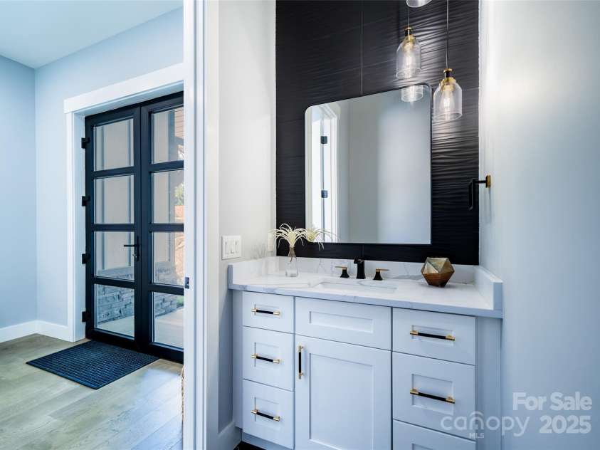 27 George Allen Ridge, Arden, NC 28704.  MLS# CAR4301850, YatesRealty ID 11818. 