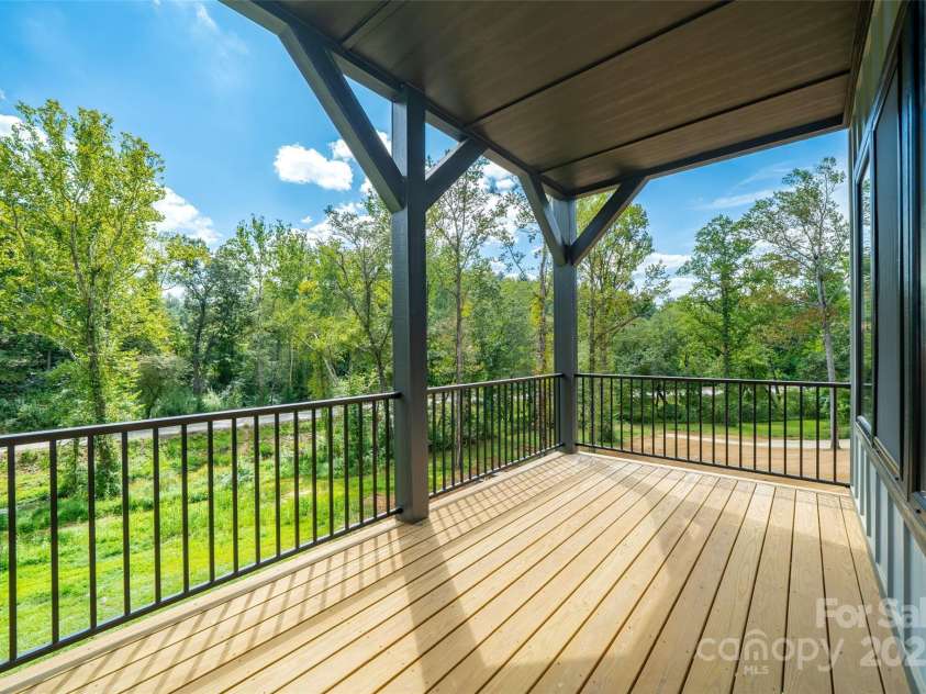 27 George Allen Ridge, Arden, NC 28704.  MLS# CAR4301850, YatesRealty ID 11818. 