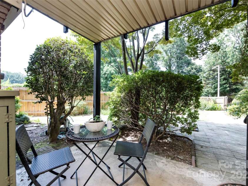 2620 Park Road, Charlotte, NC 28209.  MLS# CAR4275459, YatesRealty ID 11819. Patio