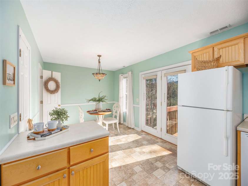 53 Vancott Court, Clyde, NC 28721.  MLS# CAR4333170, YatesRealty ID 11819. 