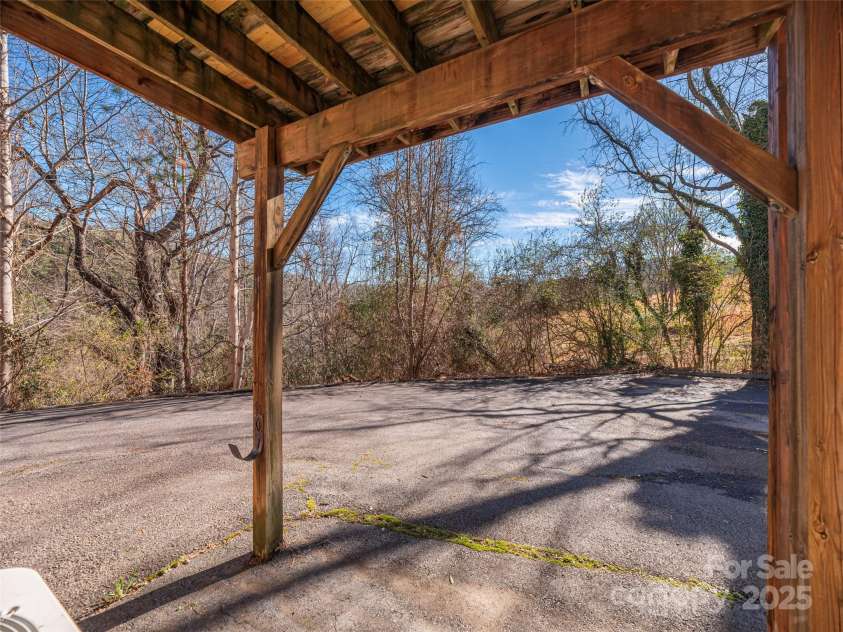 53 Vancott Court, Clyde, NC 28721.  MLS# CAR4333170, YatesRealty ID 11819. 