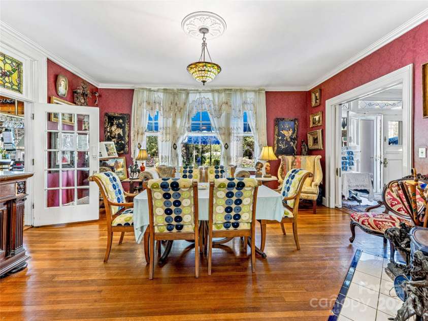 315 Main Street, Brevard, NC 28712.  MLS# CAR4205933, YatesRealty ID 1182. 