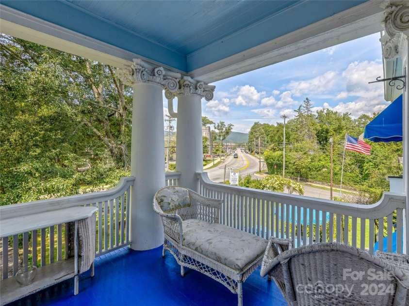 315 Main Street, Brevard, NC 28712.  MLS# CAR4205933, YatesRealty ID 1182. 