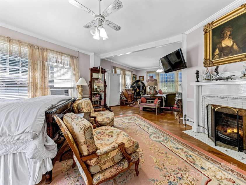 315 Main Street, Brevard, NC 28712.  MLS# CAR4205933, YatesRealty ID 1182. 