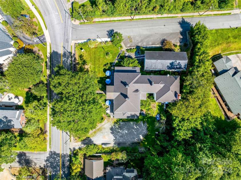 315 Main Street, Brevard, NC 28712.  MLS# CAR4205933, YatesRealty ID 1182. 