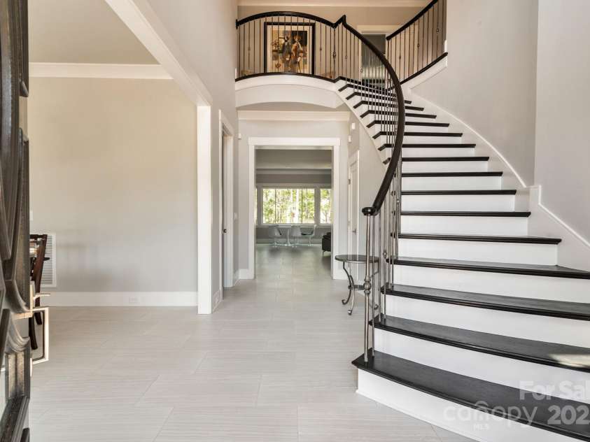 4067 Rivendell Road, Denver, NC 28037.  MLS# CAR4307726, YatesRealty ID 1182. Foyer