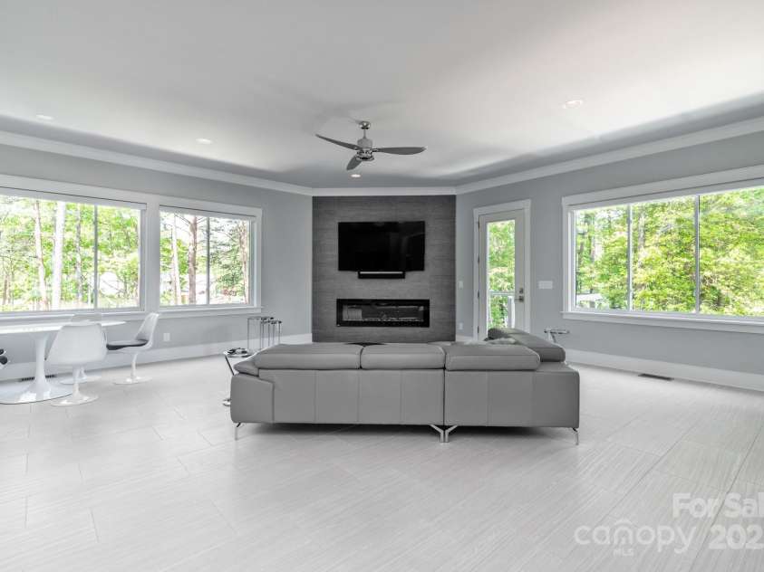 4067 Rivendell Road, Denver, NC 28037.  MLS# CAR4307726, YatesRealty ID 1182. Living Room