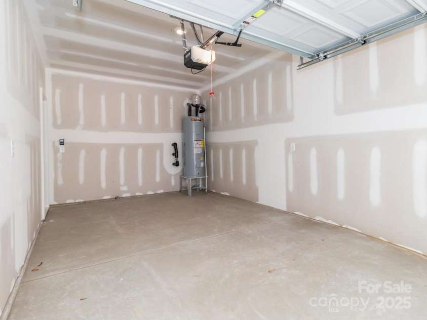 2505-2507 Elon Street, Charlotte, NC 28208.  MLS# CAR4246389, YatesRealty ID 11820. 2505 Elon garage