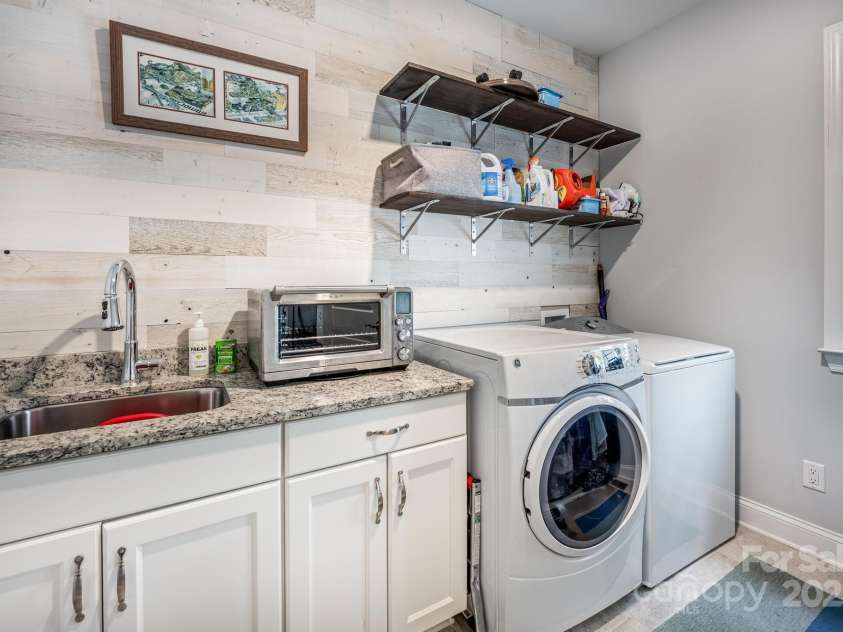 3992 Blue Dory Lane, Denver, NC 28037.  MLS# CAR4253004, YatesRealty ID 11821. Laundry Room