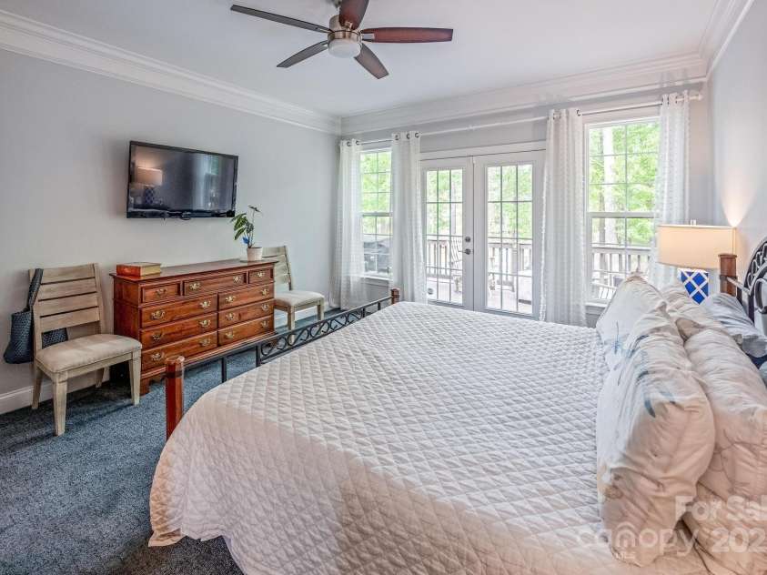 3992 Blue Dory Lane, Denver, NC 28037.  MLS# CAR4253004, YatesRealty ID 11821. Primary bedroom on main