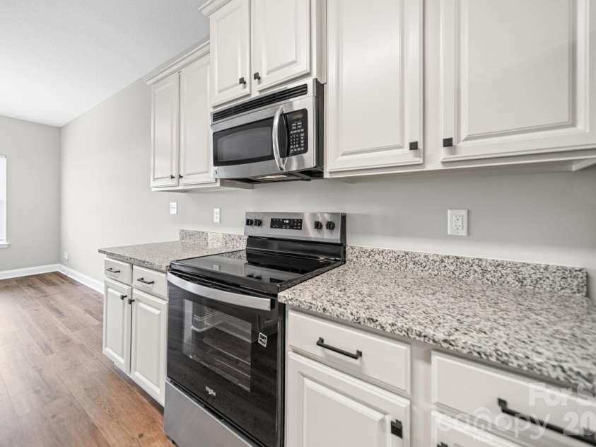 7219 Ogden Place, Denver, NC 28037.  MLS# CAR4367719, YatesRealty ID 11821. Kitchen