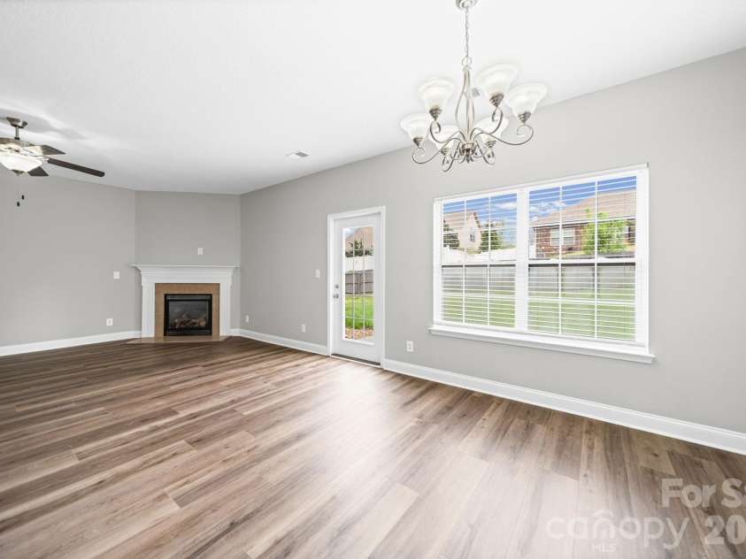 7219 Ogden Place, Denver, NC 28037.  MLS# CAR4367719, YatesRealty ID 11821. Living room main level
