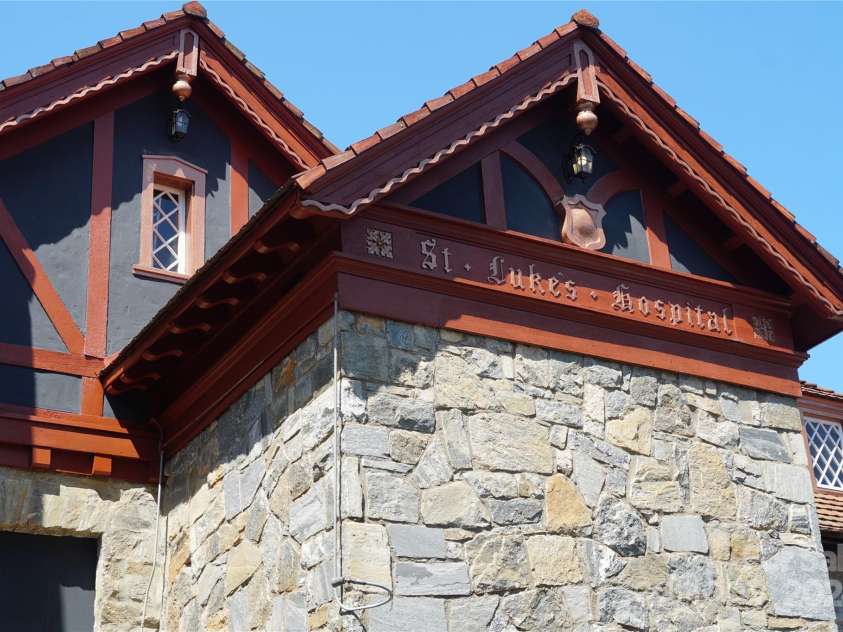 330 Carolina Drive, Tryon, NC 28782.  MLS# CAR4154073, YatesRealty ID 11822. 