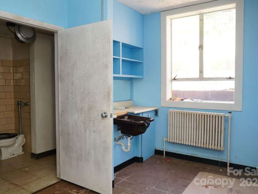 330 Carolina Drive, Tryon, NC 28782.  MLS# CAR4154073, YatesRealty ID 11822. 