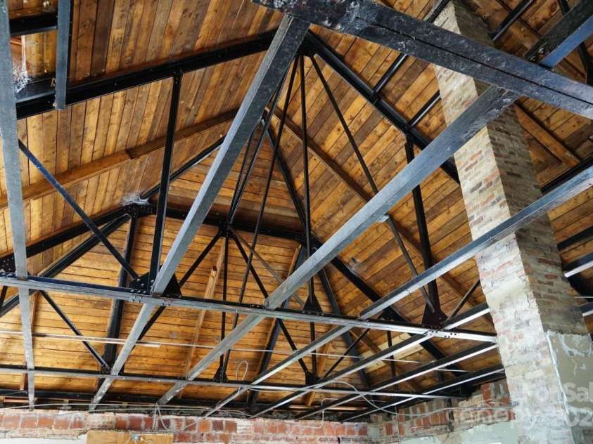 330 Carolina Drive, Tryon, NC 28782.  MLS# CAR4154073, YatesRealty ID 11822. 