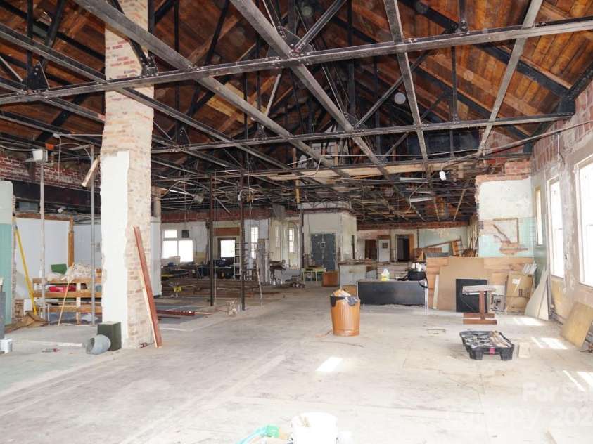 330 Carolina Drive, Tryon, NC 28782.  MLS# CAR4154073, YatesRealty ID 11822. 