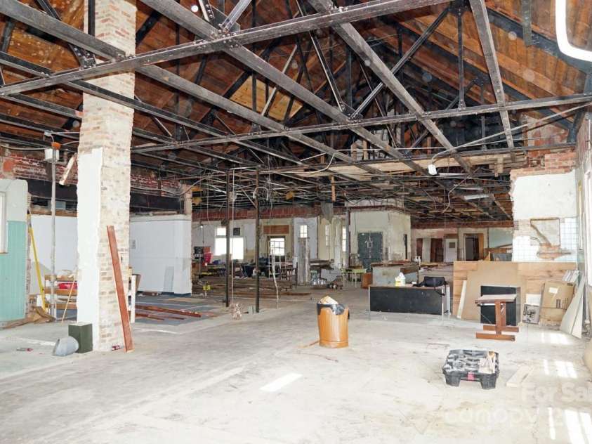 330 Carolina Drive, Tryon, NC 28782.  MLS# CAR4154073, YatesRealty ID 11822. 