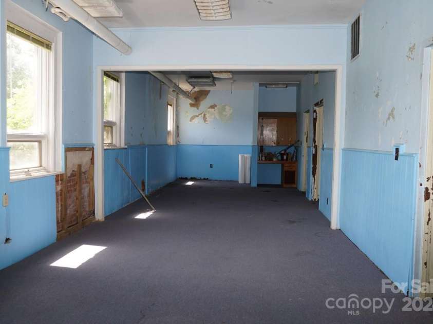 330 Carolina Drive, Tryon, NC 28782.  MLS# CAR4154073, YatesRealty ID 11822. 