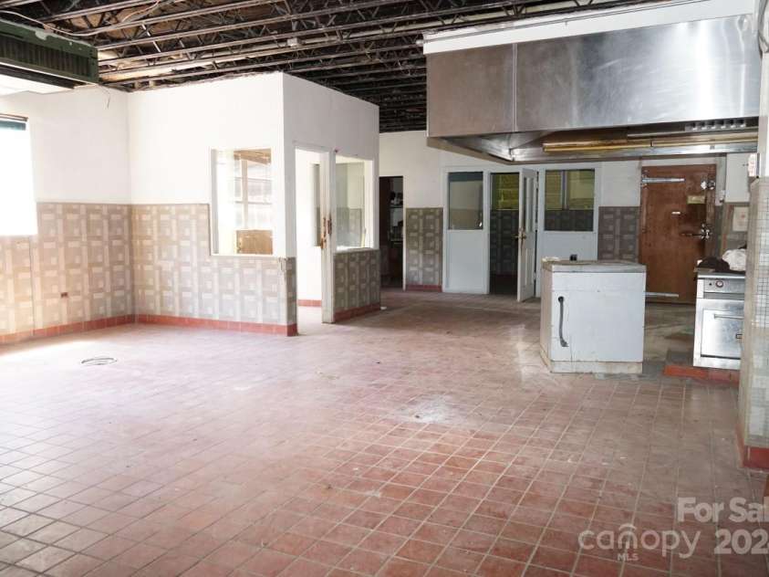 330 Carolina Drive, Tryon, NC 28782.  MLS# CAR4154073, YatesRealty ID 11822. 