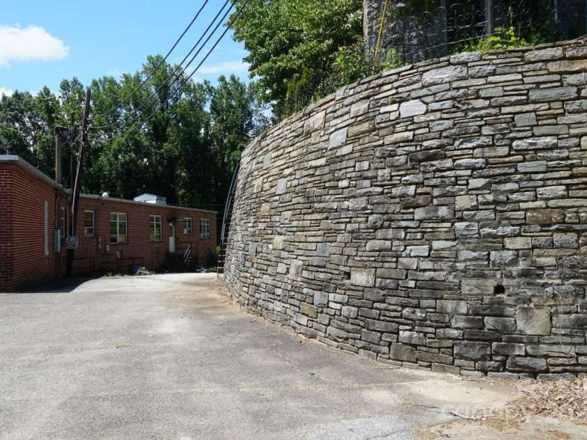 330 Carolina Drive, Tryon, NC 28782.  MLS# CAR4154073, YatesRealty ID 11822. 