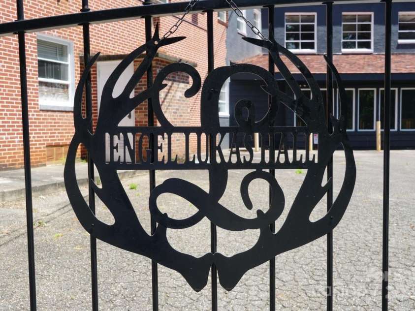 330 Carolina Drive, Tryon, NC 28782.  MLS# CAR4154073, YatesRealty ID 11822. 