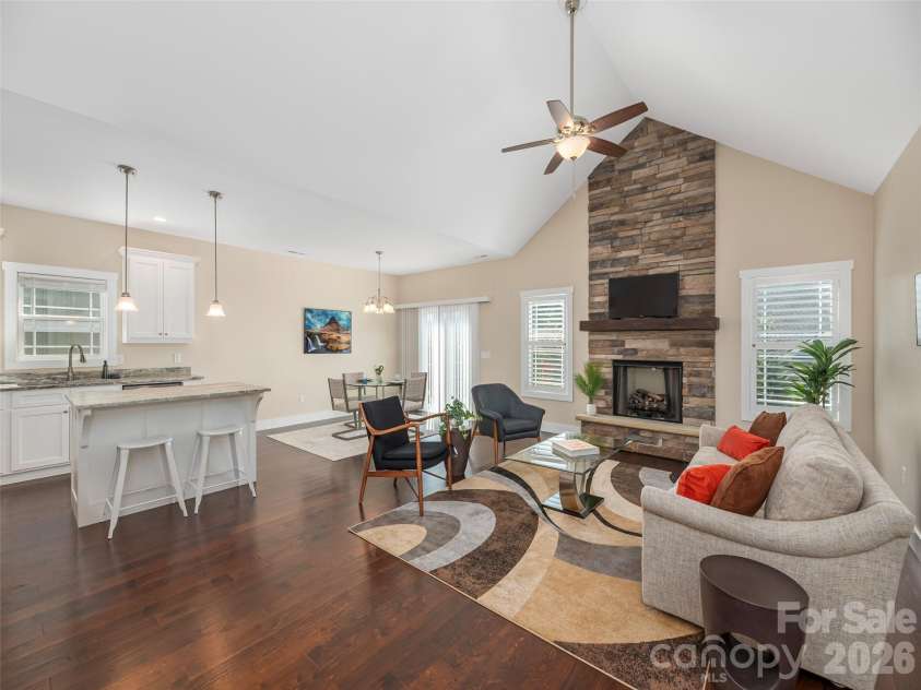 63 Leyland Circle, Hendersonville, NC 28792.  MLS# CAR4361043, YatesRealty ID 11823. 