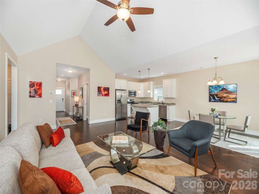 63 Leyland Circle, Hendersonville, NC 28792.  MLS# CAR4361043, YatesRealty ID 11823. 