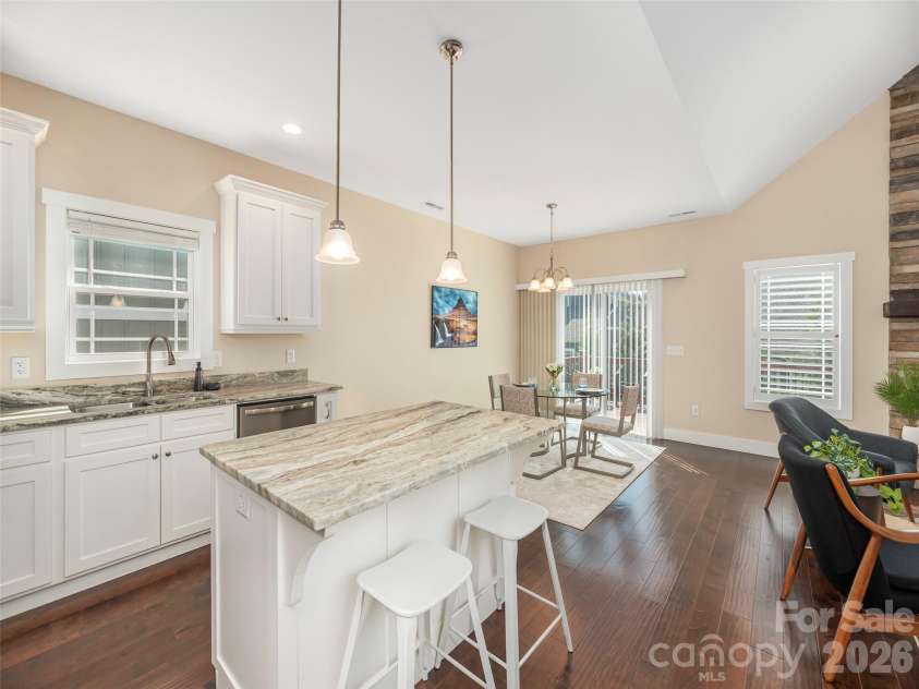 63 Leyland Circle, Hendersonville, NC 28792.  MLS# CAR4361043, YatesRealty ID 11823. 