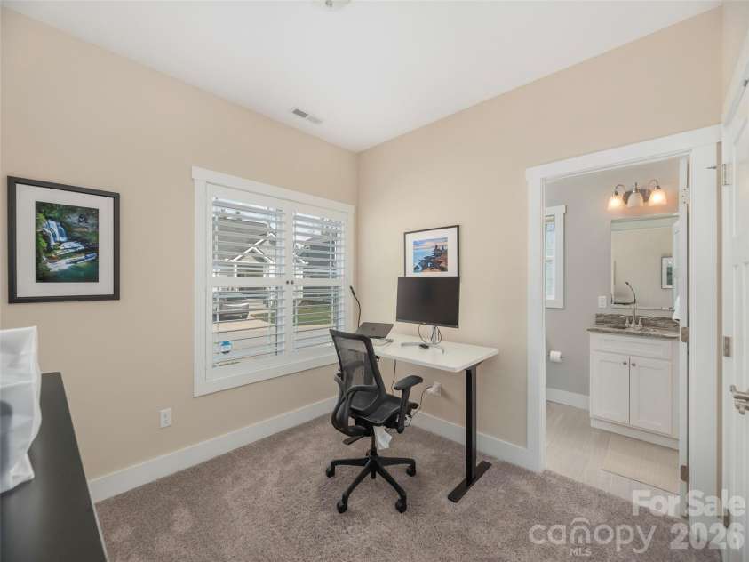 63 Leyland Circle, Hendersonville, NC 28792.  MLS# CAR4361043, YatesRealty ID 11823. 
