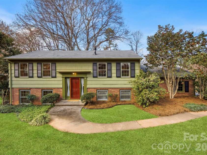 2968 Club Drive, Gastonia, NC 28054.  MLS# CAR4354089, YatesRealty ID 11826. 