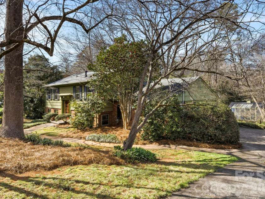 2968 Club Drive, Gastonia, NC 28054.  MLS# CAR4354089, YatesRealty ID 11826. 