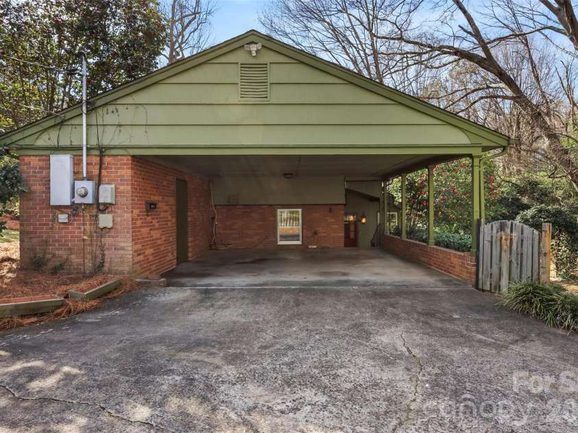 2968 Club Drive, Gastonia, NC 28054.  MLS# CAR4354089, YatesRealty ID 11826. 