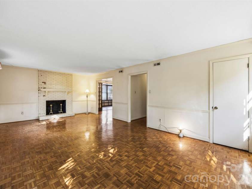 2968 Club Drive, Gastonia, NC 28054.  MLS# CAR4354089, YatesRealty ID 11826. 