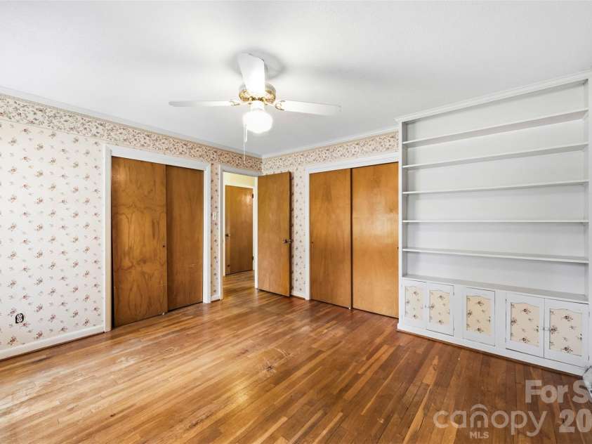 2968 Club Drive, Gastonia, NC 28054.  MLS# CAR4354089, YatesRealty ID 11826. 