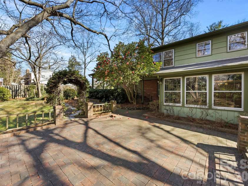 2968 Club Drive, Gastonia, NC 28054.  MLS# CAR4354089, YatesRealty ID 11826. 