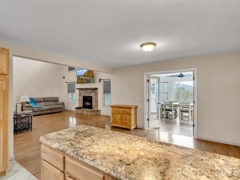 115 Fugitive Run, Sylva, NC 28779.  MLS# CAR4354500, YatesRealty ID 11828. 