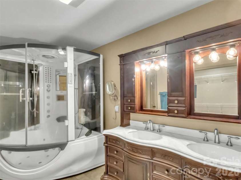 115 Fugitive Run, Sylva, NC 28779.  MLS# CAR4354500, YatesRealty ID 11828. 