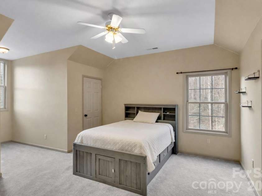 115 Fugitive Run, Sylva, NC 28779.  MLS# CAR4354500, YatesRealty ID 11828. 