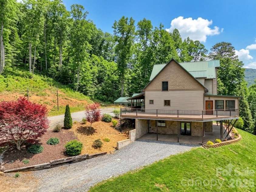 115 Fugitive Run, Sylva, NC 28779.  MLS# CAR4354500, YatesRealty ID 11828. 