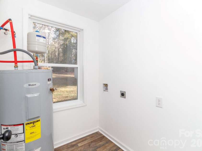 123 Riverside Drive, Mount Holly, NC 28120.  MLS# CAR4388730, YatesRealty ID 1183. 