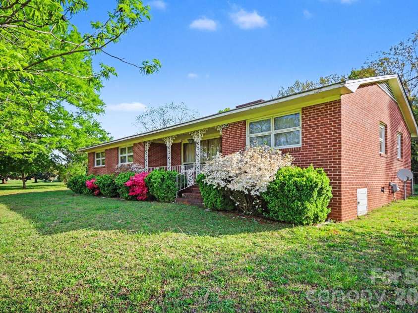 1314 Union Road, Gastonia, NC 28054.  MLS# CAR4367668, YatesRealty ID 11830. 