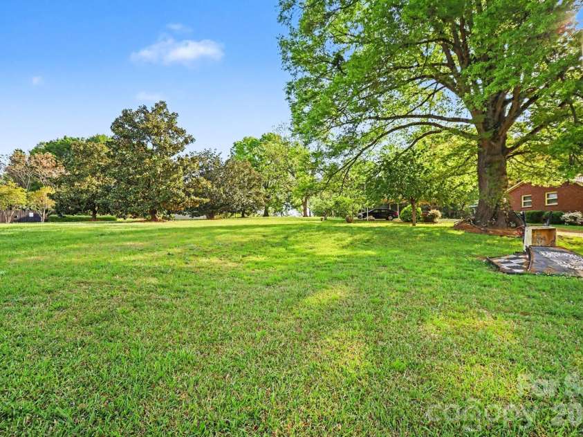 1314 Union Road, Gastonia, NC 28054.  MLS# CAR4367668, YatesRealty ID 11830. 
